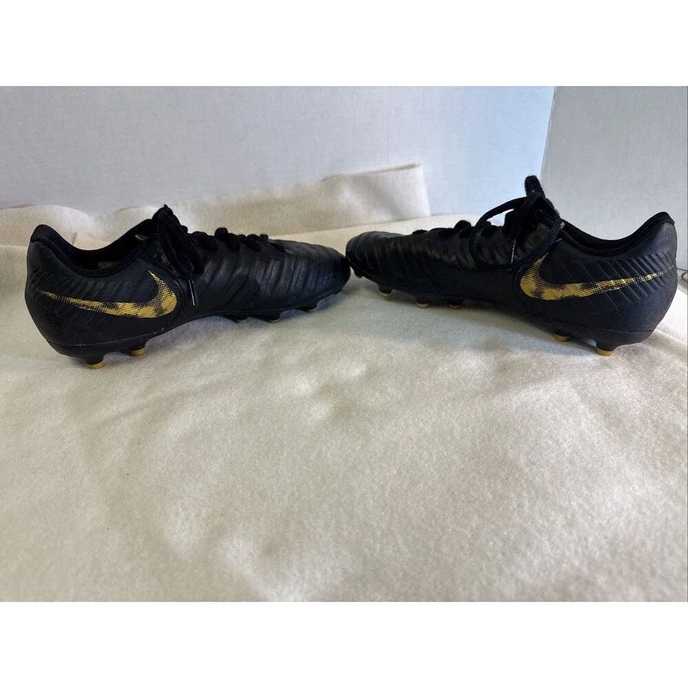Youth Nike Tiempo Size 4y A02300-077